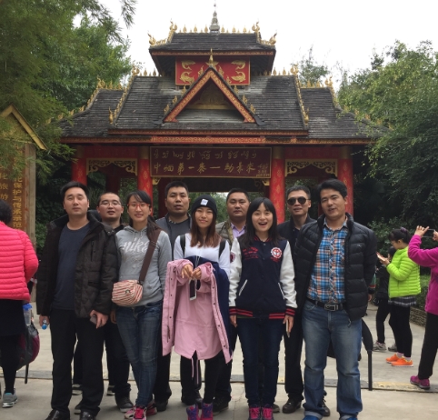 特味濃的兄弟姐妹，團(tuán)結(jié)奮進(jìn)